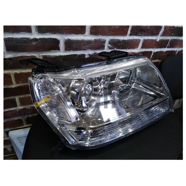 Фара правая для Сузуки Гранд Витара 5 дв Depo