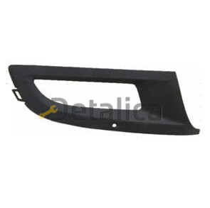 Решетка бампера передняя правая под противотуманку хэтчбэк для Фольксваген Поло от 2010 (Тайвань)