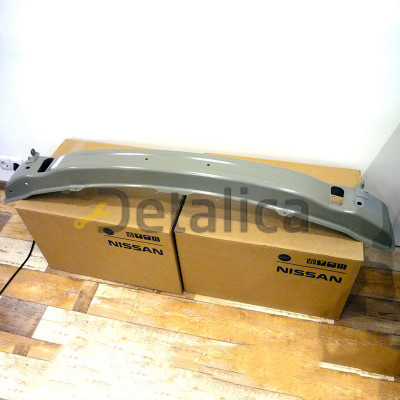 Усилитель переднего бампера Ниссан Альмера G15 оригинальный