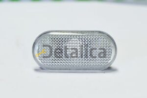 Nissan Micra повторитель поворота в крыло л=п белый (Китай)