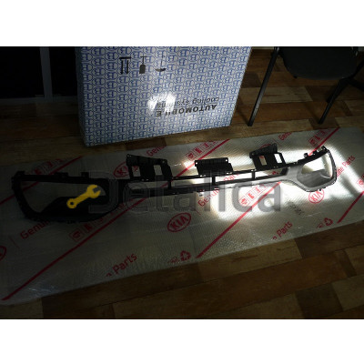 Решетка бампера передняя под косые противотуманки для Киа Спортейдж 3 от 2010 (Оригинал)