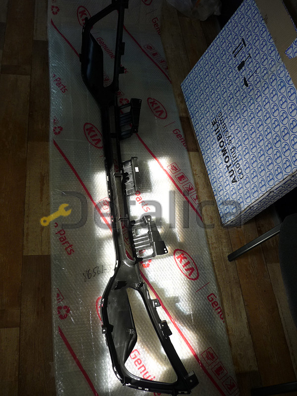 Решетка бампера передняя под косые противотуманки для Киа Спортейдж 3 от 2010 (Оригинал)