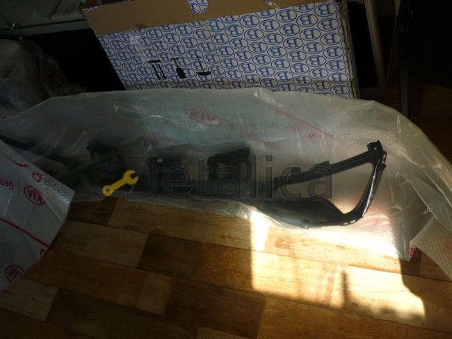 Решетка бампера передняя под косые противотуманки для Киа Спортейдж 3 от 2010 (Оригинал)