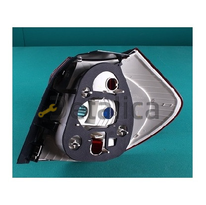 Фонарь задний левый красно-белый для BMW E87 от 2003-2006