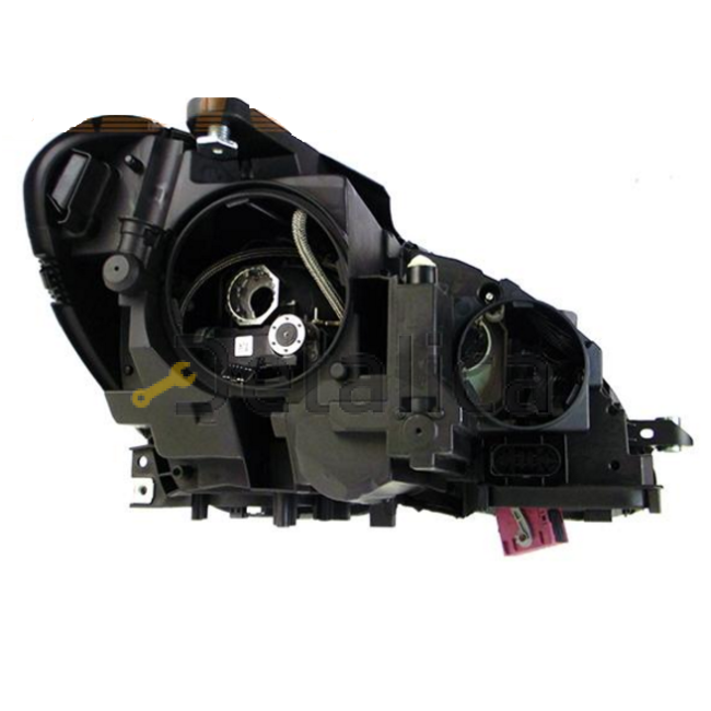 Фара левая ксенон для Мерседес W204 2011-2014 SAT