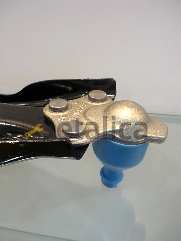 Рычаг передней подвески правый нижний для Ниссан Террано D10 оригинал