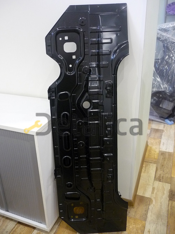 Задняя панель Ниссан Сентра оригинал