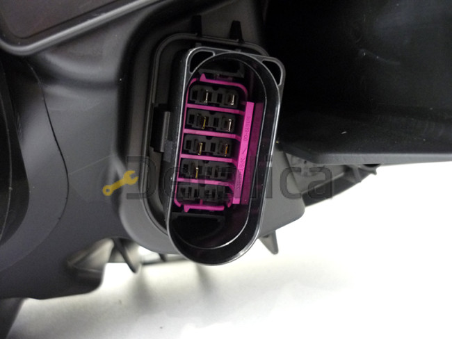 Фара правая для Шкода Фабия 2010-2015 Hella Germany