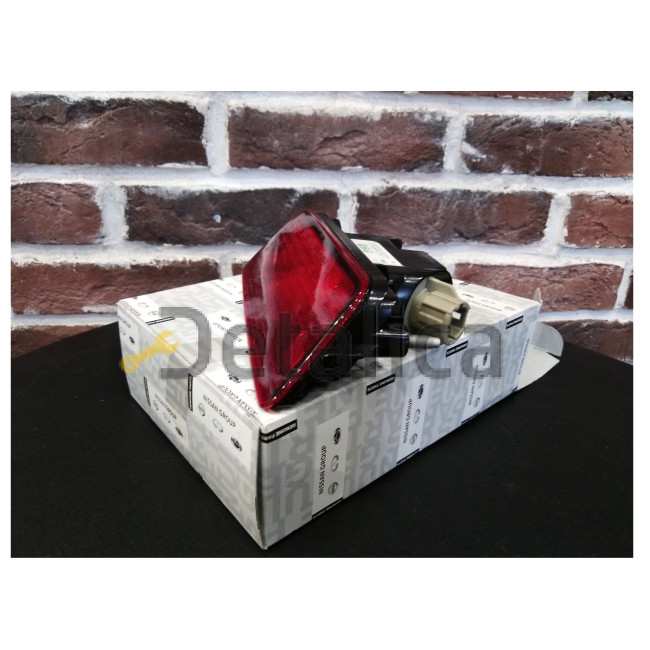 Фонарь в задний бампер для Ниссан Патфайндер Р52 оригинал