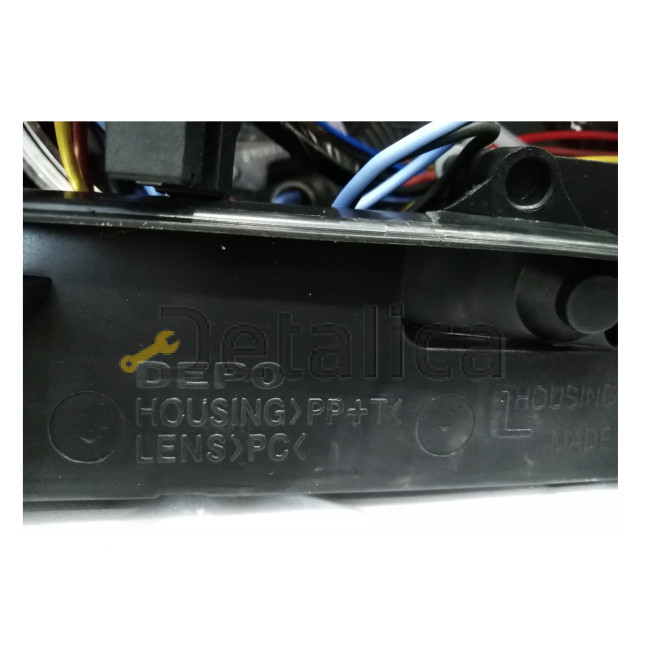 Фары тюнинг-комплект линзованные со светящимся ободком с рег мотора внутри черные для Фольксваген Транспортер Т5 2003-2009 (Depo)