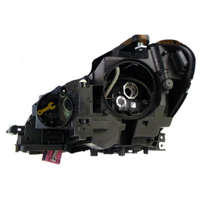 Фара правая ксенон для Мерседес W204 2011-2014 SAT