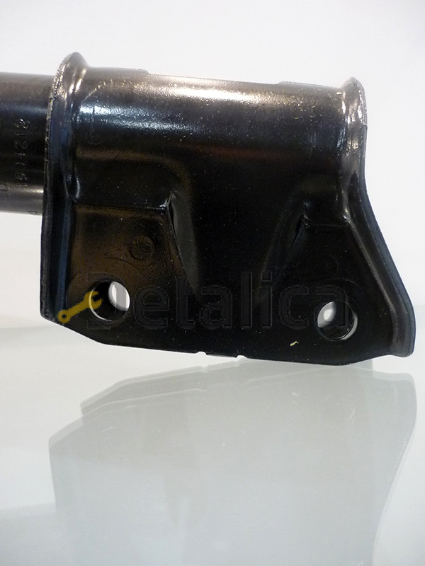 Стойка амортизатора передняя правая для Ниссан Террано D10 оригинал