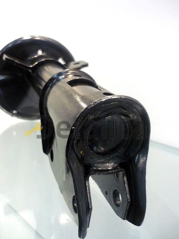 Стойка амортизатора передняя правая для Ниссан Террано D10 оригинал