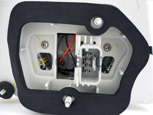 Фонарь задний внешний правый диодный для Фольксваген Джетта 5 от 2005 (Depo)