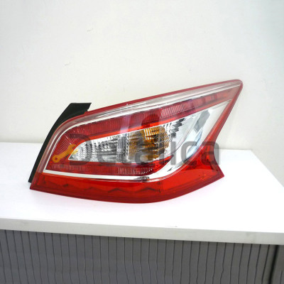 Фонарь задний правый для Ниссан Теана L33 оригинал