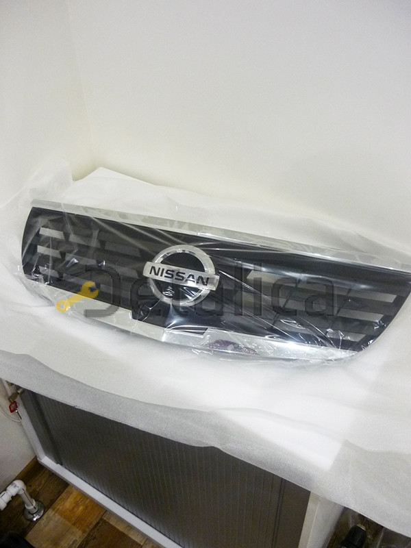 Решетка радиатора для Ниссан Альмера Классик оригинал