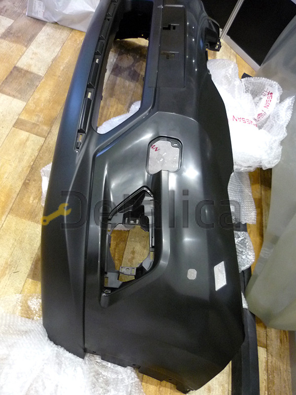 Бампер передний для Ниссан Х-Трейл Т32 оригинал под парктроники 4 шт , под омыватели фар 