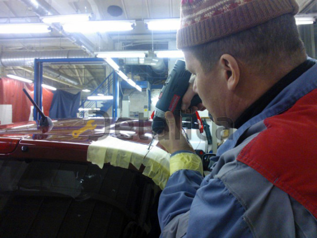 Спойлер для Ниссан Жук (на дверь багажника) оригинал