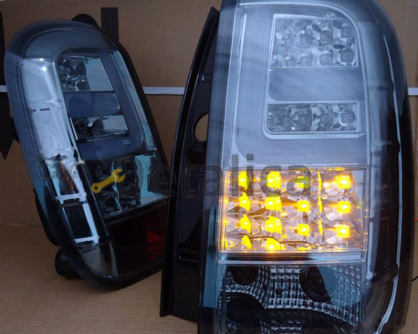 Фонари задние тюнинг-комплект SONAR для Рено Дастер внутри чёрные