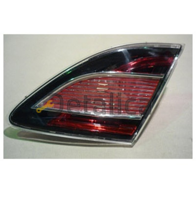 Фонарь задний внутренний правый красный для мазда 6 от 2008-2009
