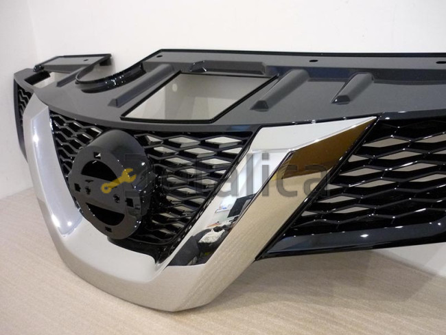 Решётка радиатора для Ниссан Х-Трейл Т32 с навигацией