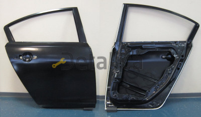 Mazda 3 дверь задн прав (седан) (Китай)