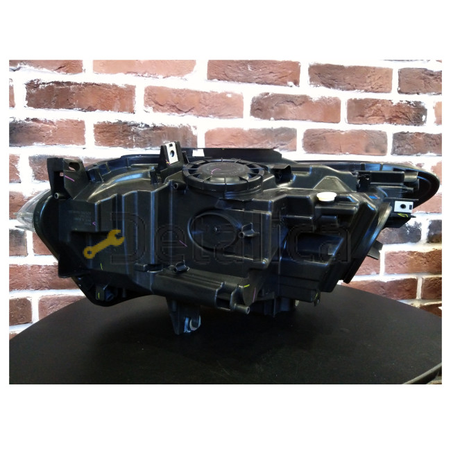 Фара правая для BMW F20-F21 Series 1 с регулятором мотора внутри черная от 2011 Depo