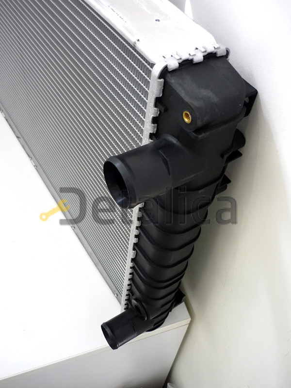 Радиатор охлаждения для Audi A8 3.8-4.2 Termal сосок снизу