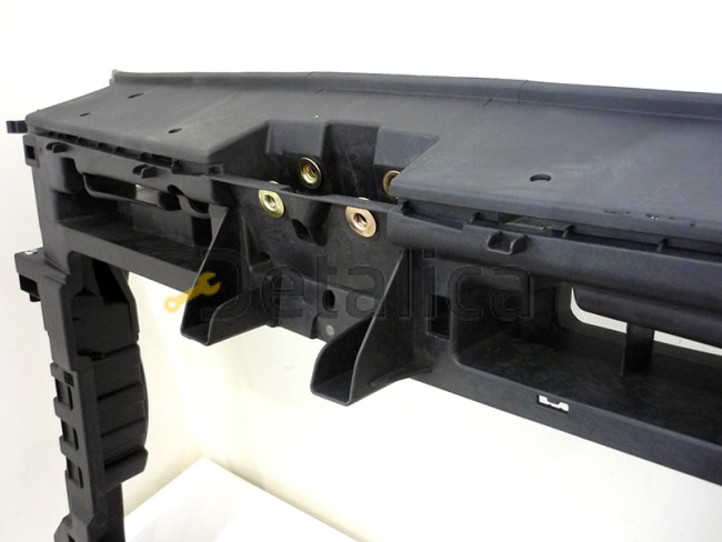 Рамка радиатора для Фольксваген Кадди от 2010 оригинал