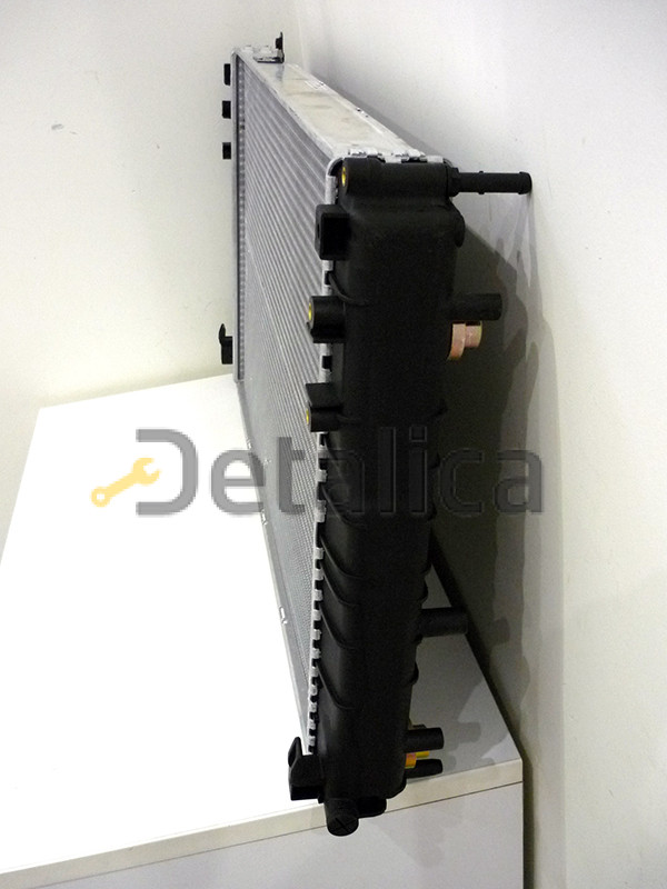 Радиатор охлаждения Audi A8 3.8-4.2 Termal обратка сверху