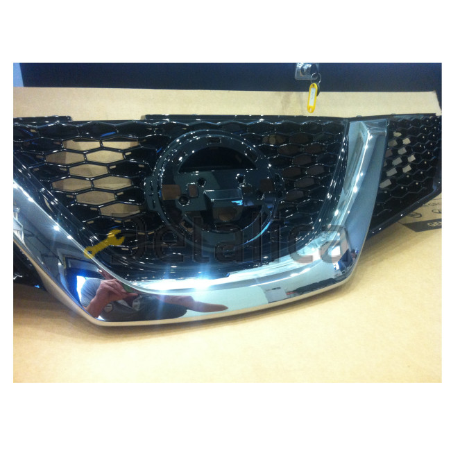 Решётка радиатора для Ниссан Кашкай J11 под камеру оригинал