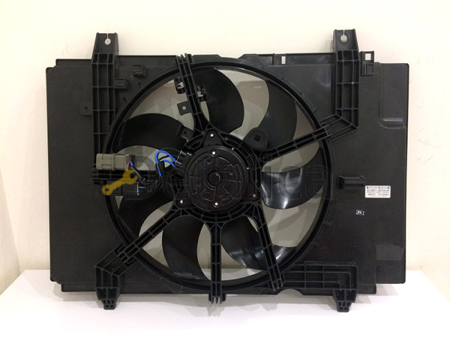 Диффузор радиатора охлаждения Ниссан Сентра B17 оригинал