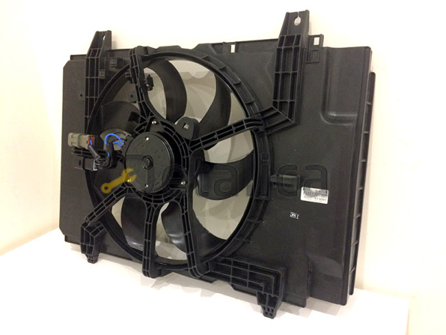 Диффузор радиатора охлаждения Ниссан Сентра B17 оригинал