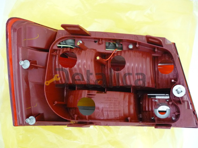 Фонарь задний правый с диодным стоп сигналом для Ауди А6 от 2004 - 2008 (Depo) седан