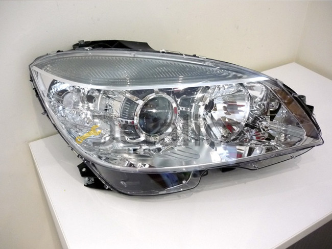 Фара правая для Мерседес W204 2007-2010 Depo