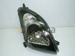 Фара правая для Сузуки Свифт внутри чёрная DEPO