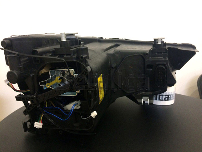 Фара левая с регулятором мотора ксенон D3S для Ауди А1 от 2010 (Depo) диодная