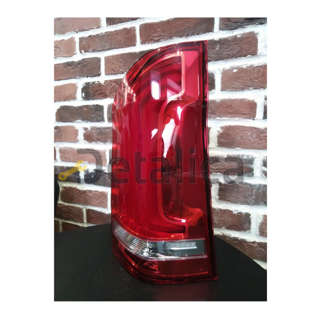 Фонарь задний правый Мерседес W447 V200 V-Class оригинал 