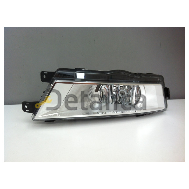 Противотуманная фара правая Шкода Рапид оригинал галоген хром