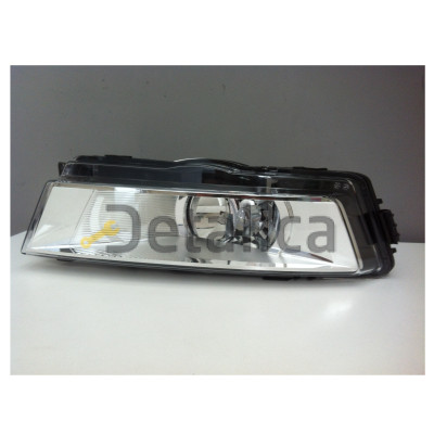 Противотуманная фара правая Шкода Рапид оригинал галоген хром