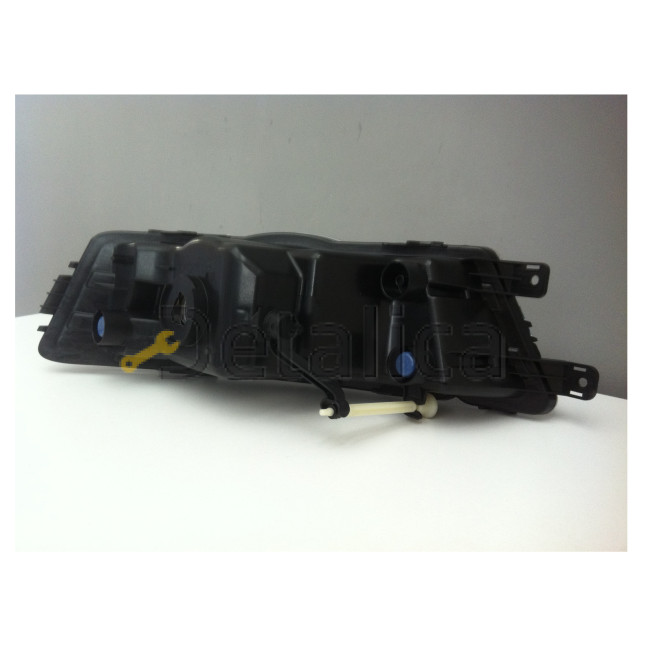 Противотуманная фара правая Шкода Рапид оригинал галоген хром