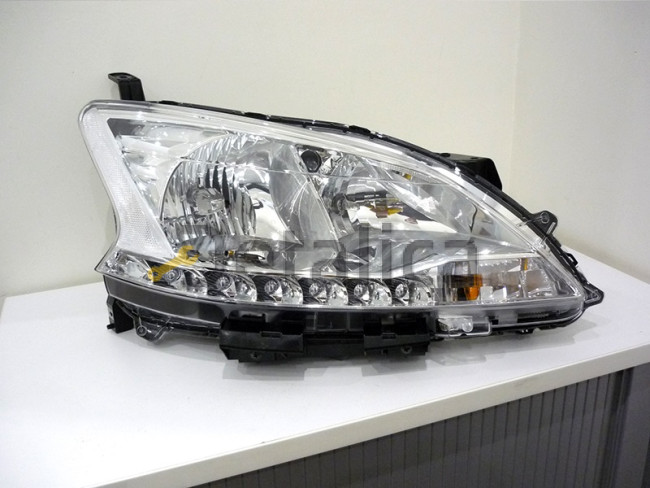 Фара правая для Ниссан Сентра B17 галоген оригинал