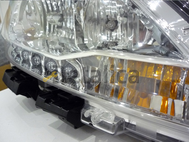 Фара правая для Ниссан Сентра B17 галоген оригинал