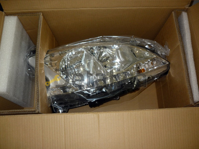 Фара правая для Ниссан Сентра B17 галоген оригинал