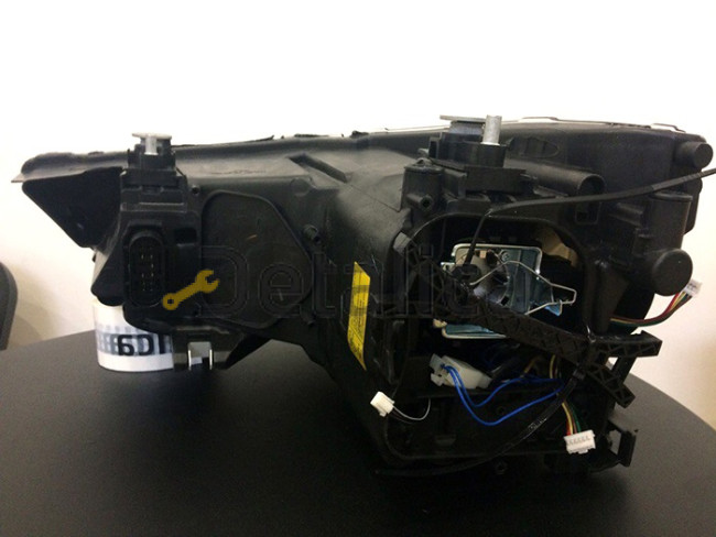 Фара правая с регулятором мотора ксенон D3S для Ауди А1 от 2010 (Depo) диодная