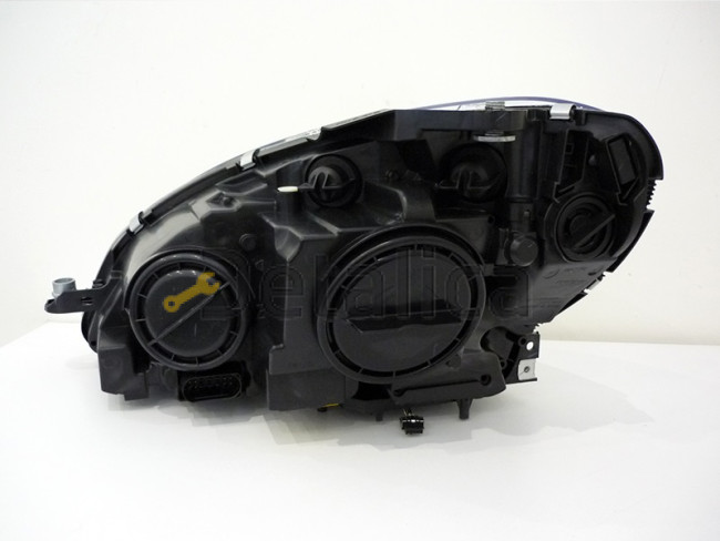 Фара правая ксенон для Мерседес W204 2007-2010 Депо