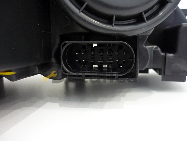 Фара правая ксенон для Мерседес W204 2007-2010 Депо