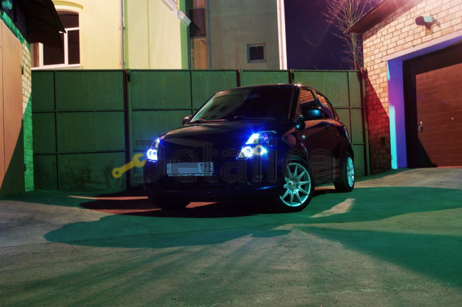 Фары тюнинг комплект для Сузуки Свифт JUNYAN внутри чёрные