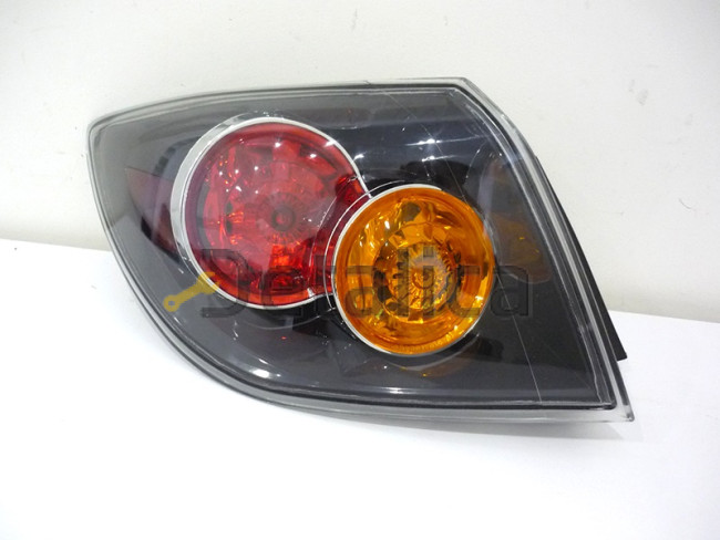 Фонарь задний внешний левый Мазда 3 хэтчбек 2004-2006