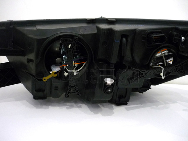 Фара правая для Ситроен С4 2010 депо